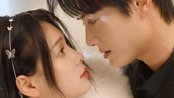 玫瑰藏在淺風(fēng)里