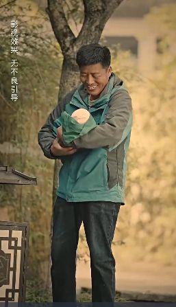 母愛難尋寸草心