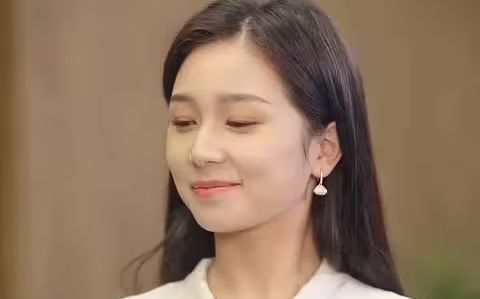 紅薯當(dāng)彩禮，迎娶百億女總裁（我把紅薯賣了十個億）